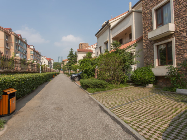 海信清泉墅封闭别墅小区嘉峪关双学区精装大套四