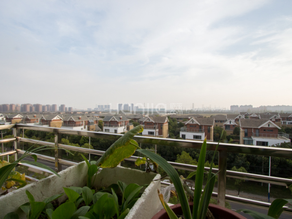 新凯家园二期 1室1厅 129万