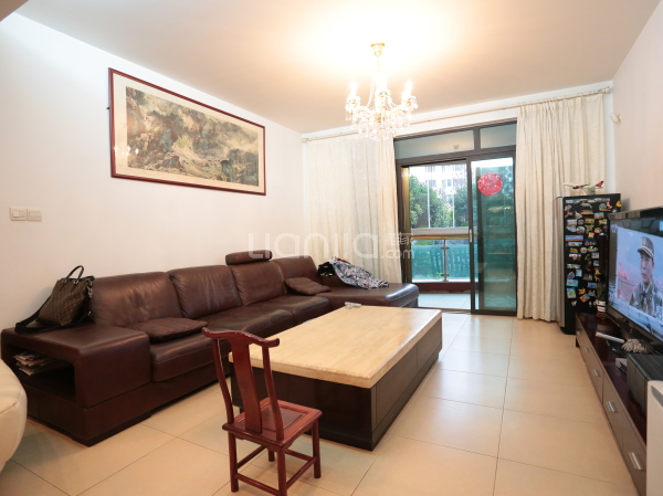 昌平路地铁站0距离 刷卡到户 南北通 2南一北